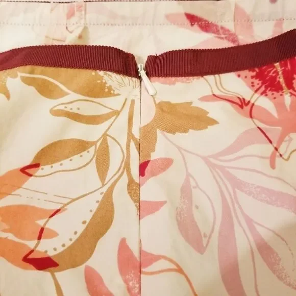 The Limited Floral Skirt Size 8 - Picture 4 of 5